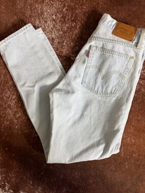 Women’s Levi jeans wedgie size 25